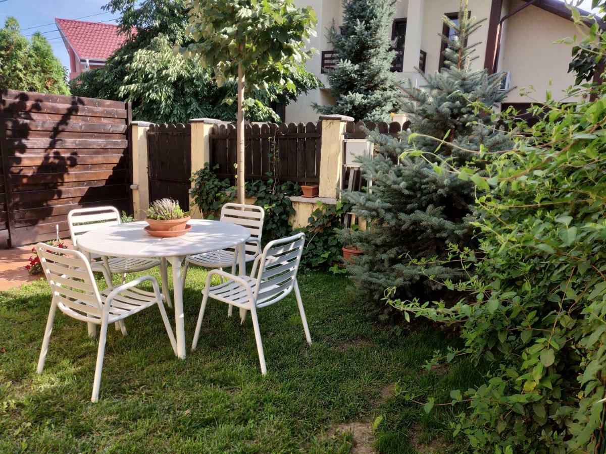 D&D Vila Villa Iasi Exteriör bild