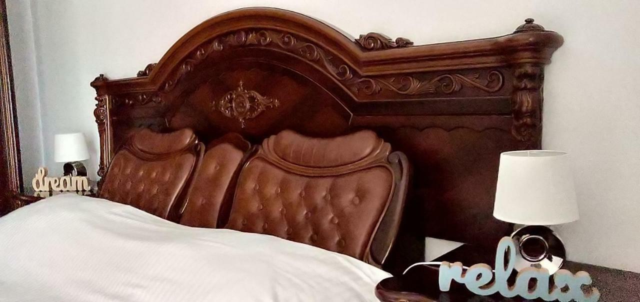 D&D Vila Villa Iasi Exteriör bild