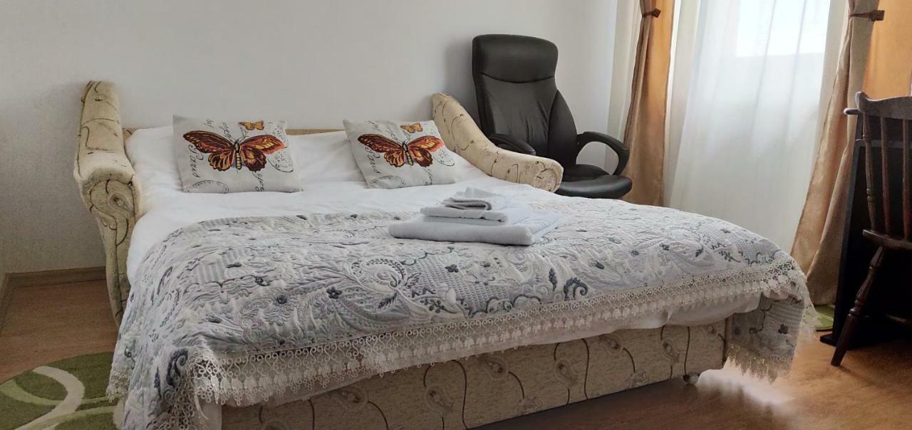 D&D Vila Villa Iasi Exteriör bild