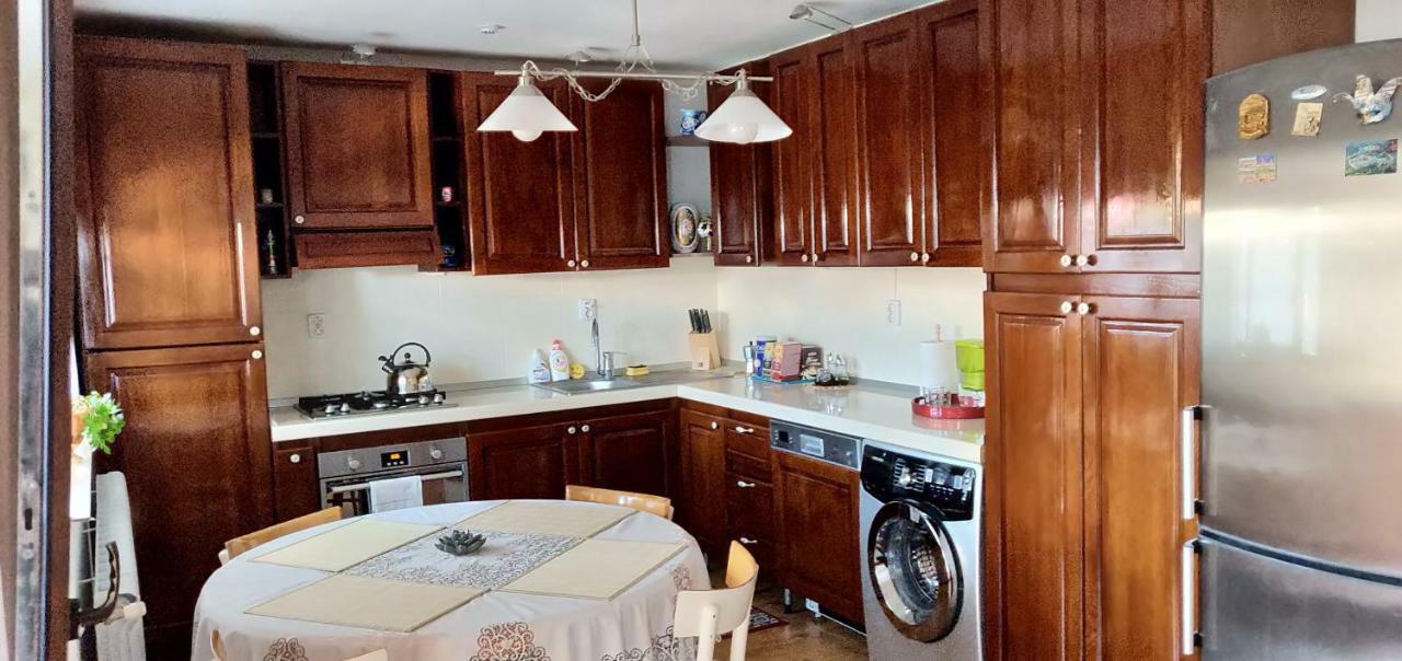 D&D Vila Villa Iasi Exteriör bild