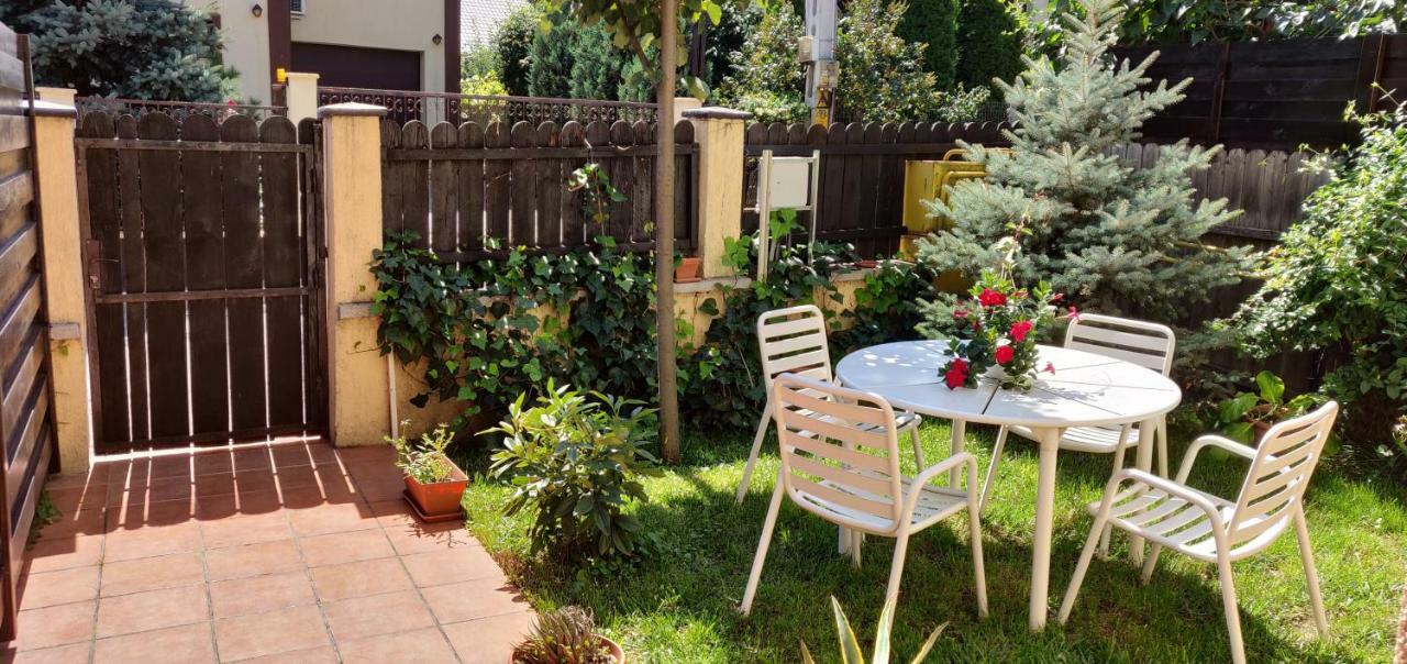 D&D Vila Villa Iasi Exteriör bild