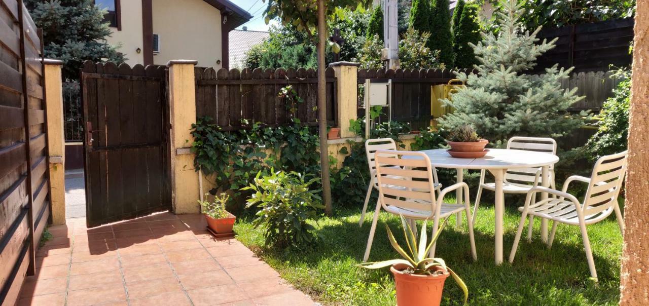 D&D Vila Villa Iasi Exteriör bild